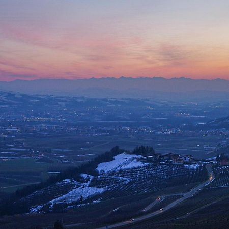 Vista Langhe - Cerratohouses Guarene Bagian luar foto